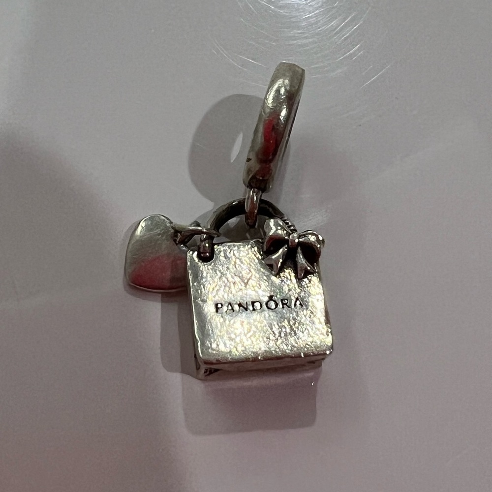 Pandora shopping bag dangle charm